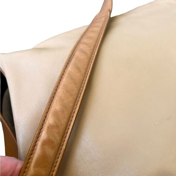 FRAME Two Textured shoulder bag in tan leather - Picture 13 of 16